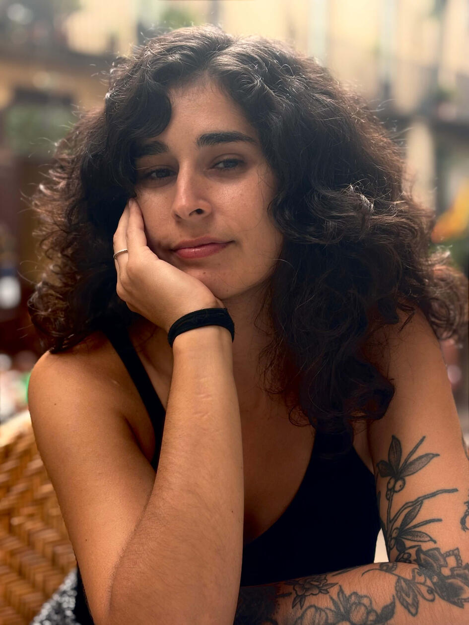 Laura Rodriguez – Tattoo artist surrealista a Roma laura-rodriguez-tattoo-artist-roma-ritratto